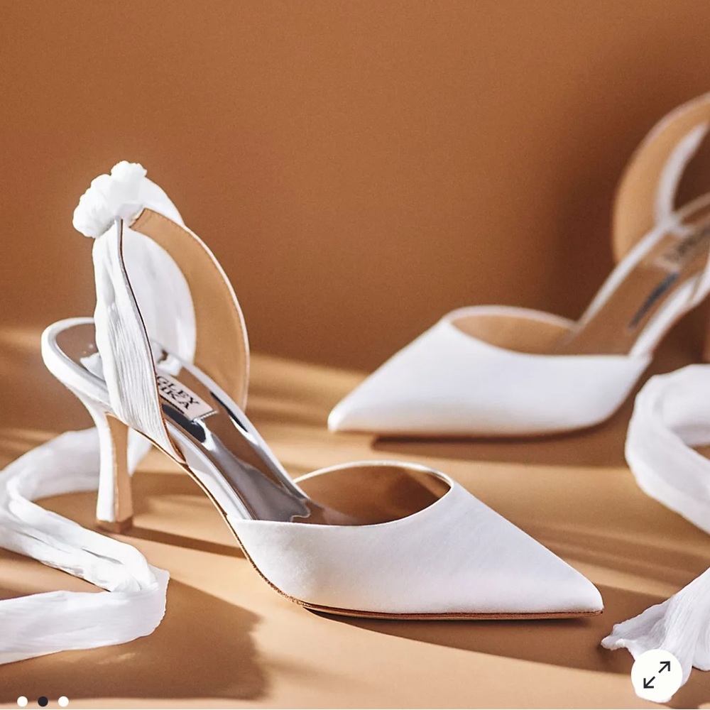 NWT Badgley Mischka Blaze Satin Bow Stiletto Heels
